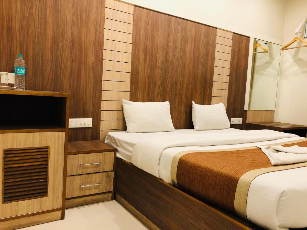 Motimahal Inn Халдвани Экстерьер фото