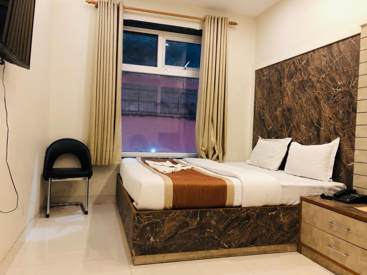 Motimahal Inn Халдвани Экстерьер фото