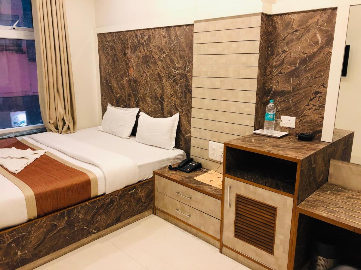 Motimahal Inn Халдвани Экстерьер фото